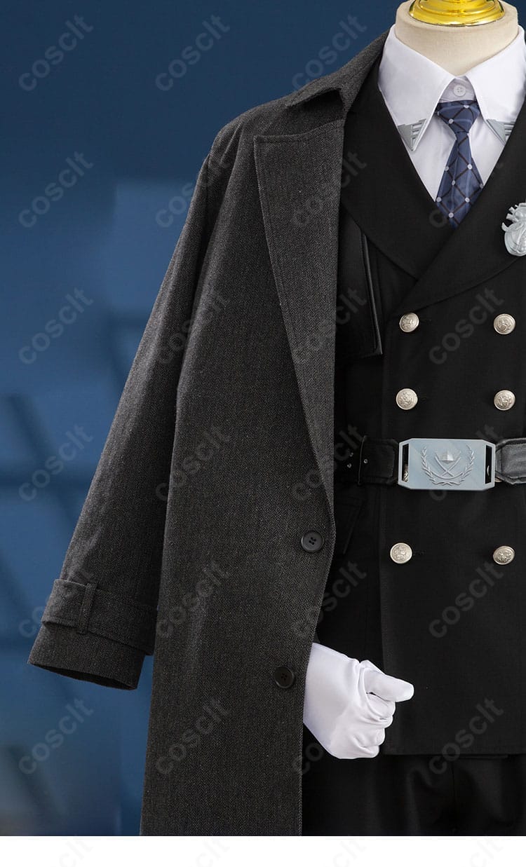 襟のアップ。シャープな襟先とネックラインの角度を忠実に再現。