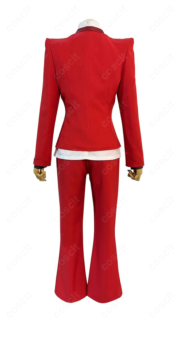 ハズビン・ホテル チャーリー通常衣装コスプレの背面。ジャケットのラインと背面縫製が美しく、シルエットが整う仕様。