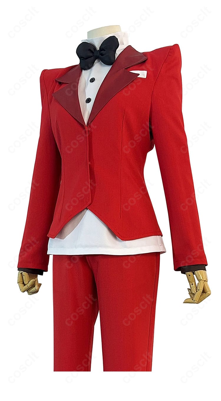 上衣の装飾ディテール。蝶ネクタイ、刺繍、ボタンの質感が分かるアップで、近接撮影にも耐える作り。