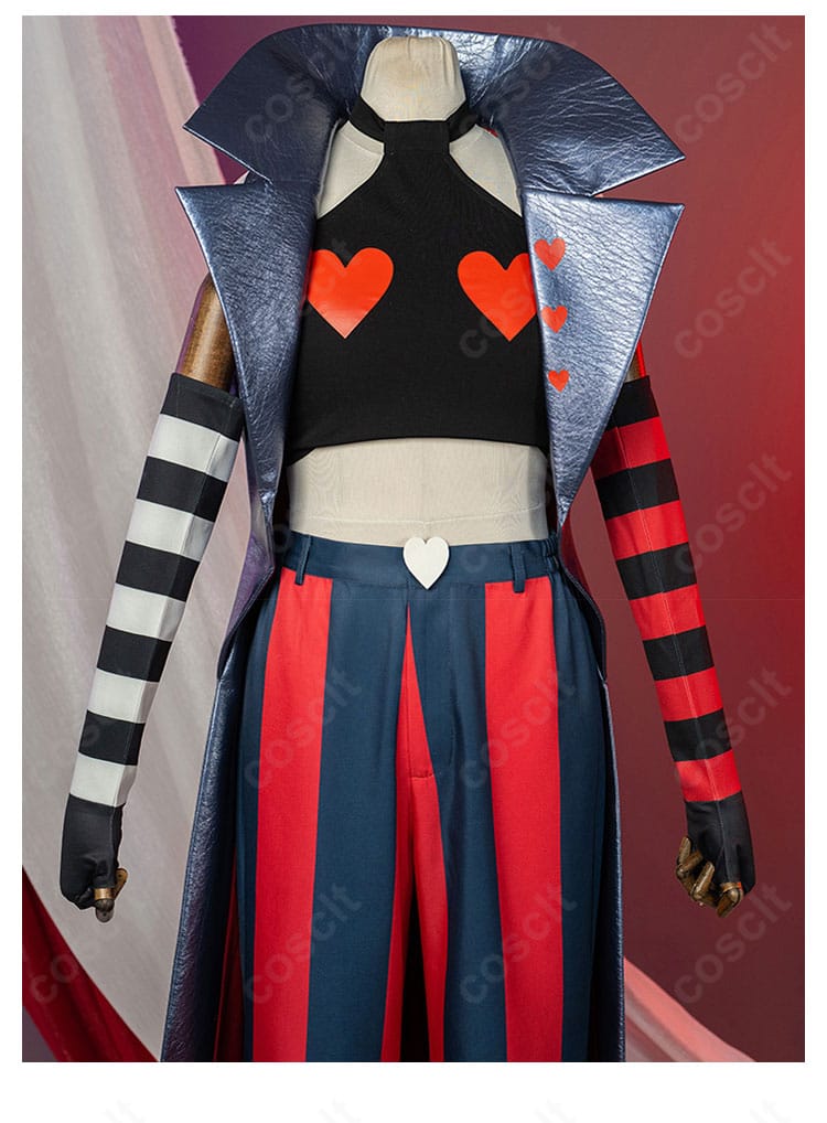 ヴェルヴェット衣装の装飾アップ。意匠モチーフと配色コントラストの質感を示すディテール。