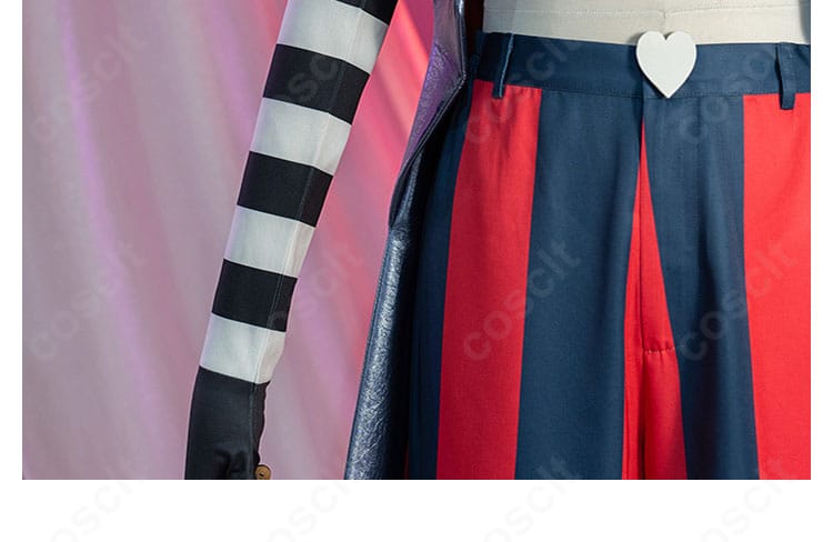 右腕パーツの装飾ディテール。ラインとモチーフ配置の精緻さを示すクローズアップ。