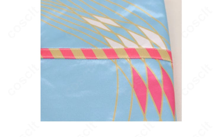 ホロライブ 小鳥遊キアラ お正月衣装の腰封ディテール。新年らしい豪華な装飾とサイズ微調整機構を強調。