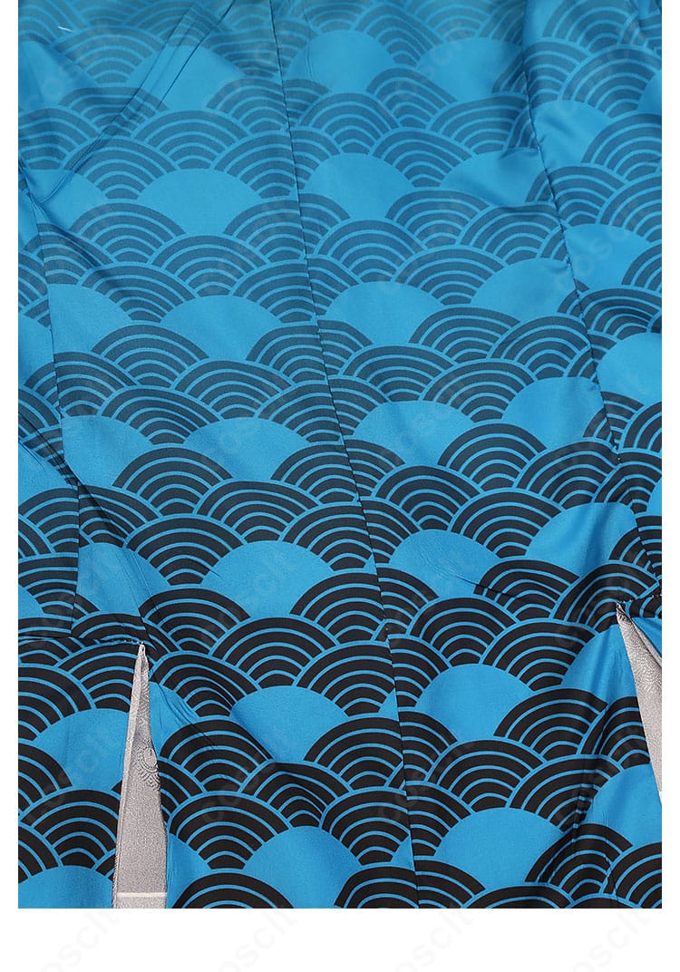 コート内側のディテール。裏地処理とパイピングで着心地と耐久性を両立。