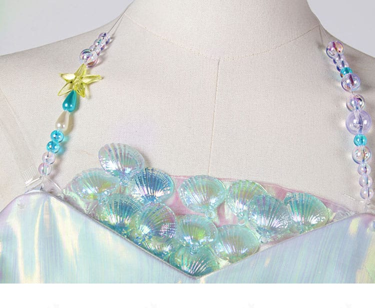 無期迷途 L.L. 襟元の貝殻モチーフ装飾アップ。質感と立体感、縫い付けの丁寧さが分かるディテール。