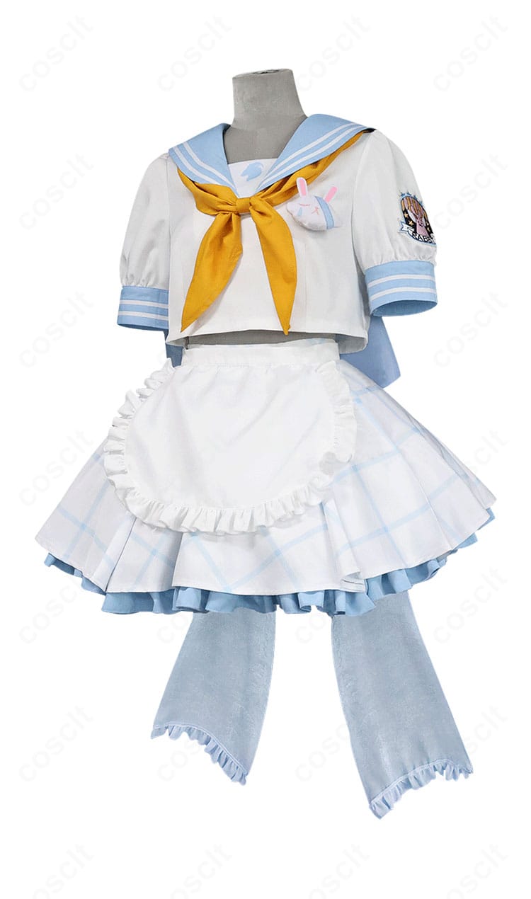 セーラー襟とエプロンが映える正面全体。霞沢ミユのセーラー服を高品質仕立てでリアルに再現。