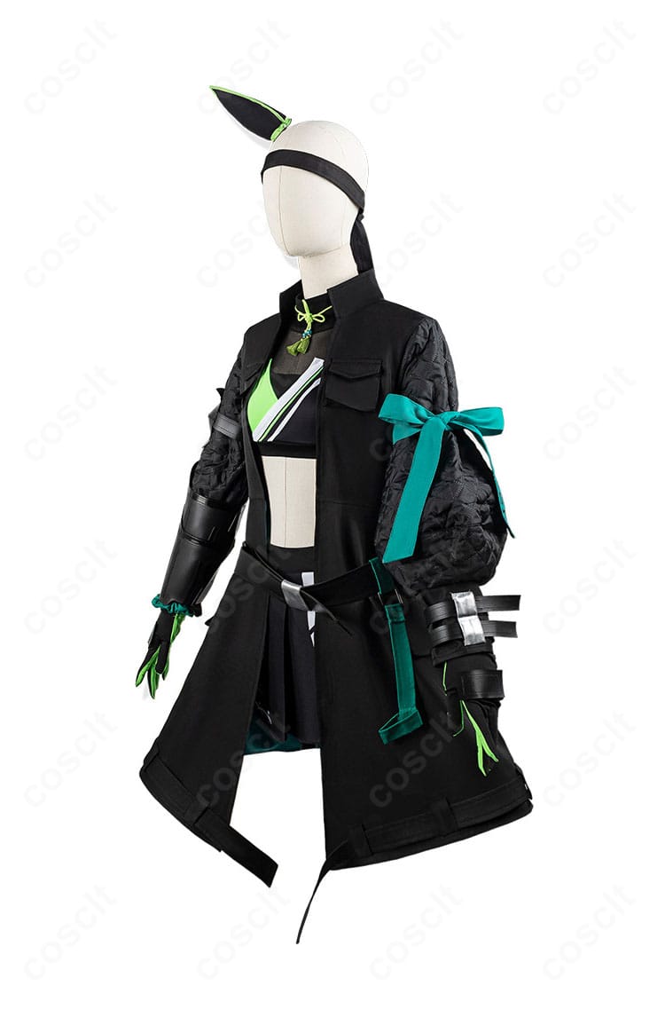 ヤエノムテキ 黒将Zen 勝負服の側面。ウエストラインと袖のシルエット、ベルト位置のバランスが確認できる画像