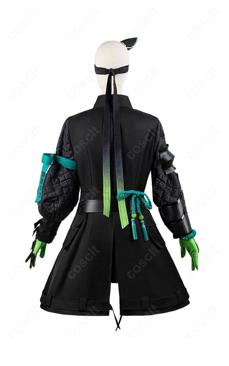 ヤエノムテキ 黒将Zen 勝負服の背面。背中の切替と裾フレア、ベルトの取り回しを捉えた再現画像