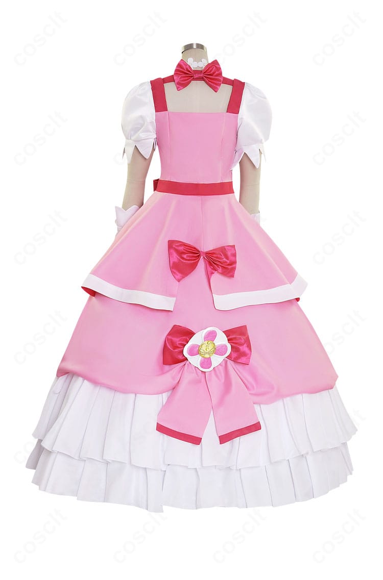 キュアフローラ衣装の背面全体。大きなバックリボンと裾の広がりがプリンセス感を強調。