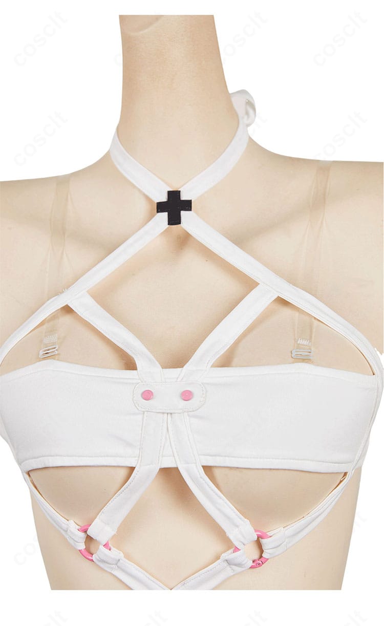 2.5次元の誘惑 リリエル衛生小隊コスプレ 上衣装飾ディテール。刺繍とパーツの質感が分かる接写。