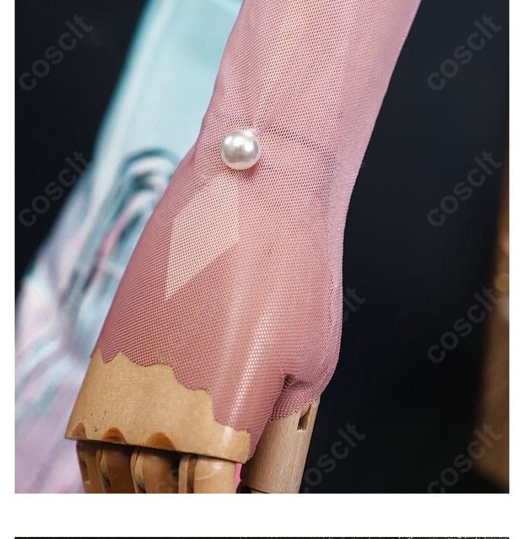 鳴潮 折枝(オリエ)コスプレ衣装の手袋ディテール。指先の形状と装飾ラインの再現度を確認。