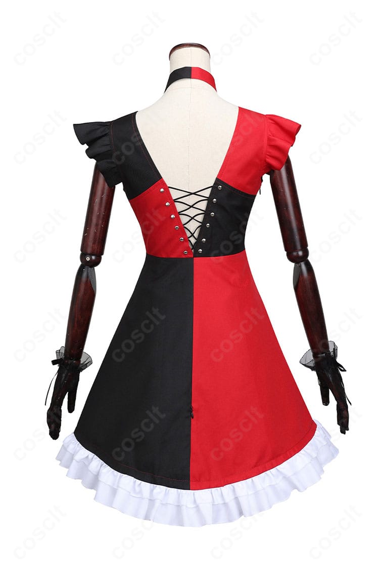 FF14 ローズ・ヴァレンティオンドレス背面。編み上げとスカートの落ち感が分かる