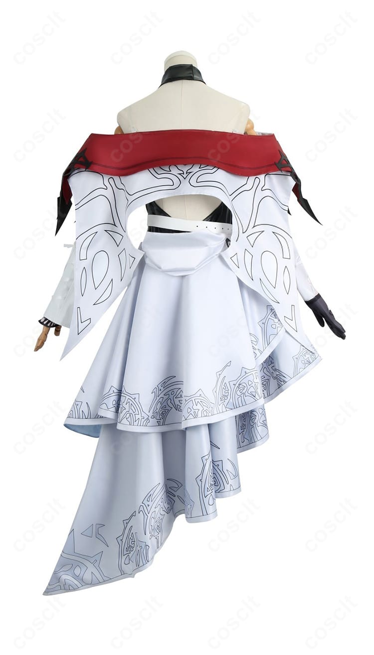 エリザベス・ローズ・ブラッドフレイム衣装の背面。マントのドレープ感と背中の開閉仕様、装飾配置が分かるカット