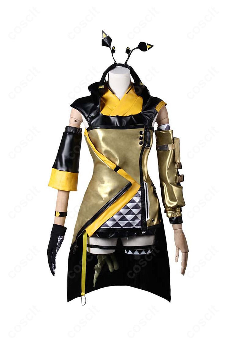 ウィーディ コスプレ衣装の正面全体。落ち着いた配色と戦闘服らしいライン、装飾の配置が明確に見えるショット。