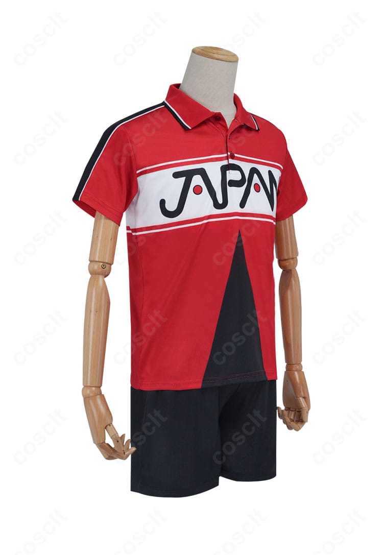 新テニスの王子様 コスプレ衣装の右側面。越前リョーマ・不二周助のジャージフィット感とスポーティなシルエットを確認できる画像