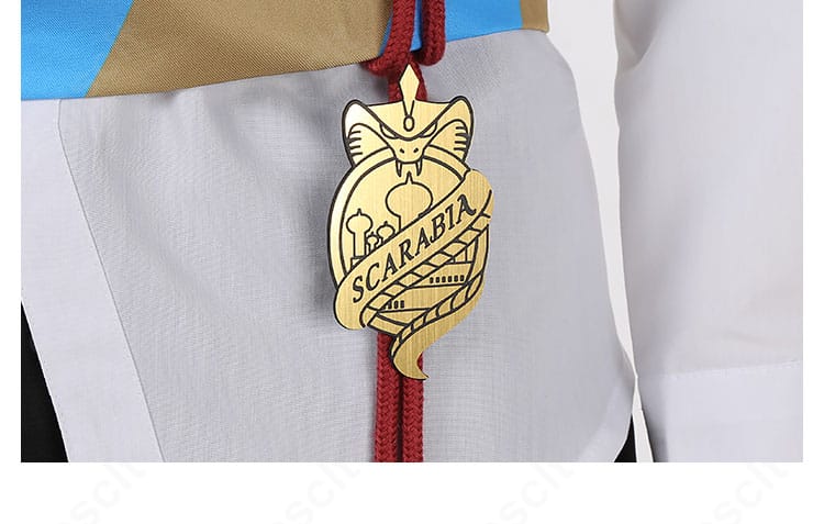 腰回り装飾の詳細。帯と腰飾りの重なり、配色バランスがわかる。