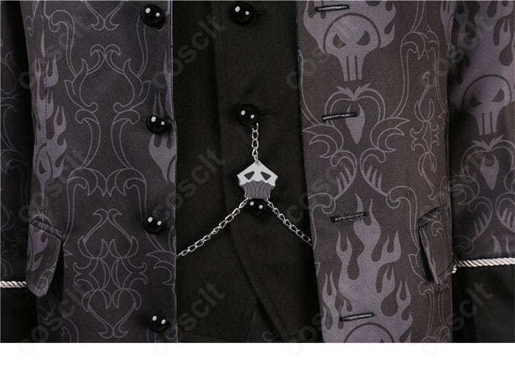 門襟まわりの装飾アップ。エレガントな刺繍でツイステ風の雰囲気を表現。