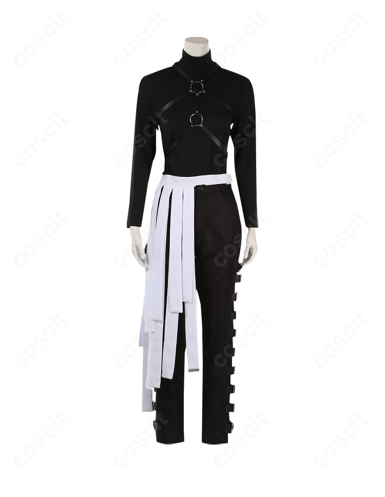 インナーの黒長袖シャツ正面ディテール(襟元と前立ての仕立て)