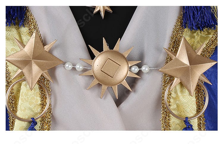 ツイステ デュース・スペード 星送りの衣コスプレ 胸飾りアップ。造形と配色の再現度が分かる拡大写真