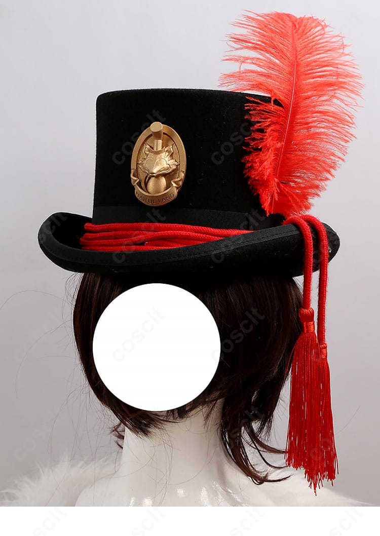 帽子の装飾ディテール。縁取りとアクセントパーツの配置、撮影時のバランスが伝わる。