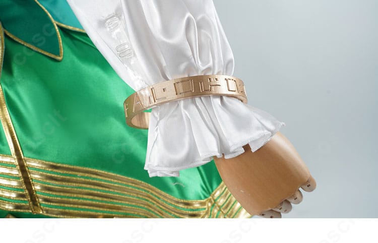 ホロライブ セシリア・イマーグリーン衣装の袖口近影。ステッチとパイピングの仕上がりをクローズアップ