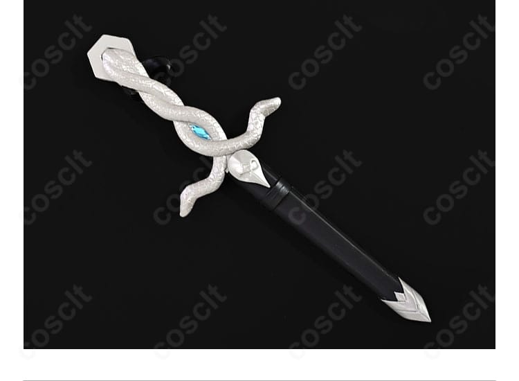 腰まわりの装飾パーツ詳細。ベルト位置と意匠のバランスが確認できる