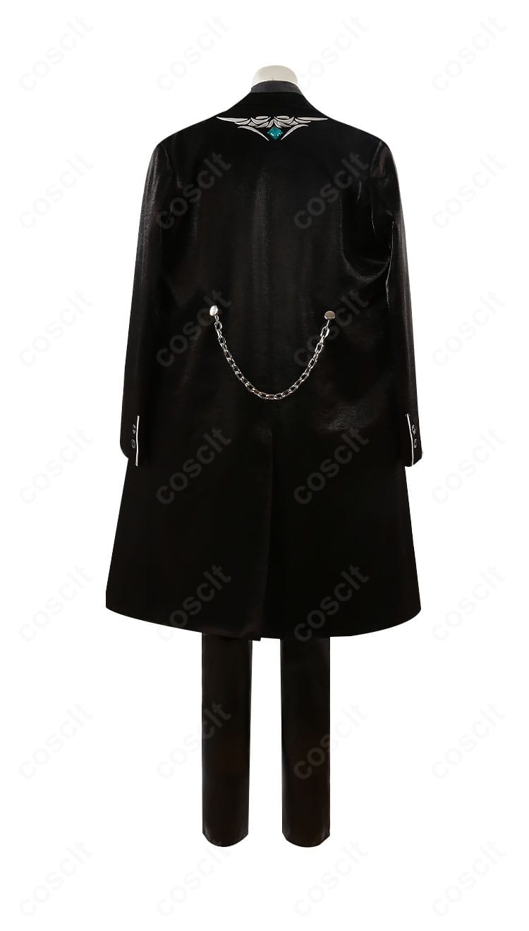 背面全体：蓮巳敬人 ドミナント衣装の背面カッティングと裾の広がり