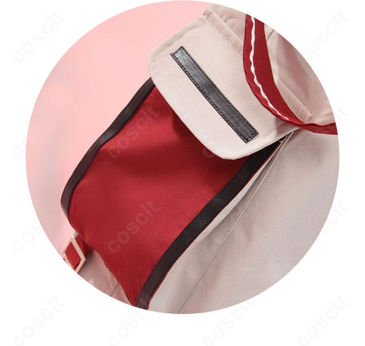 パンツポケットの装飾ディテール。縫い目とパーツ位置の再現度を強調