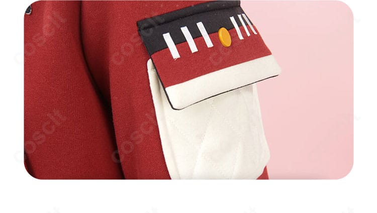 袖口装飾のディテール。縫製の仕上がりと刺繍の立体感を示す近接画像