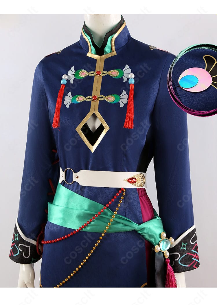 肩部分の装飾アップ。肩章風パーツと刺繍の質感、金具の光沢を確認できる七種茨衣装ディテール。