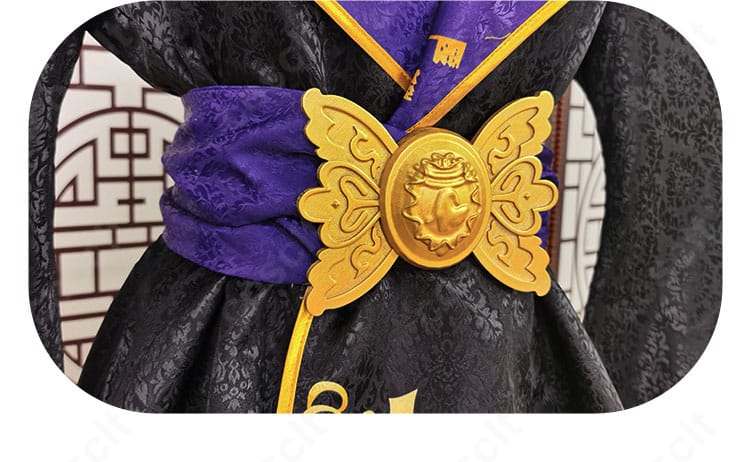 ツイステ 式典服 腰布とコルセットベルトの装飾ディテール。特徴的なデザインを忠実に再現。