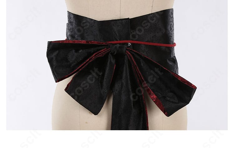 腰封ディテールの再掲。ステッチ間隔と金具の配置で全体に統一感を持たせたデザイン。