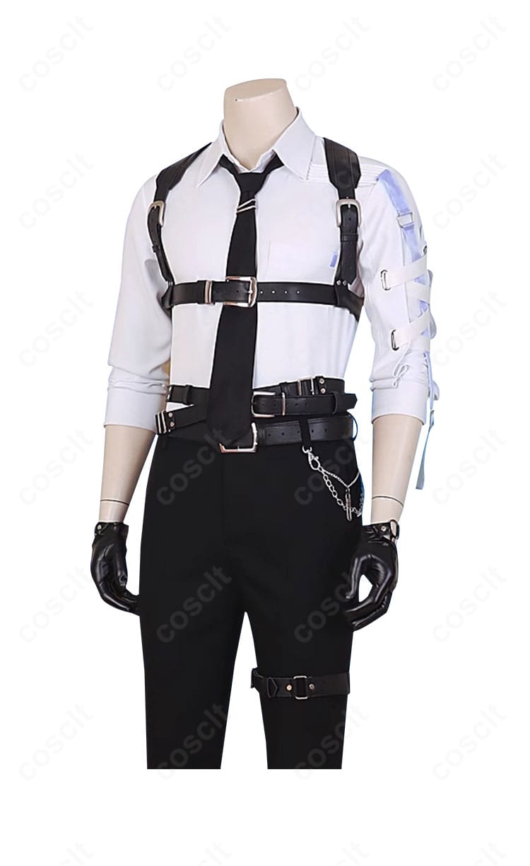 左側面から見た同衣装。ハーネスベルトと太ももベルトの位置関係が確認できる