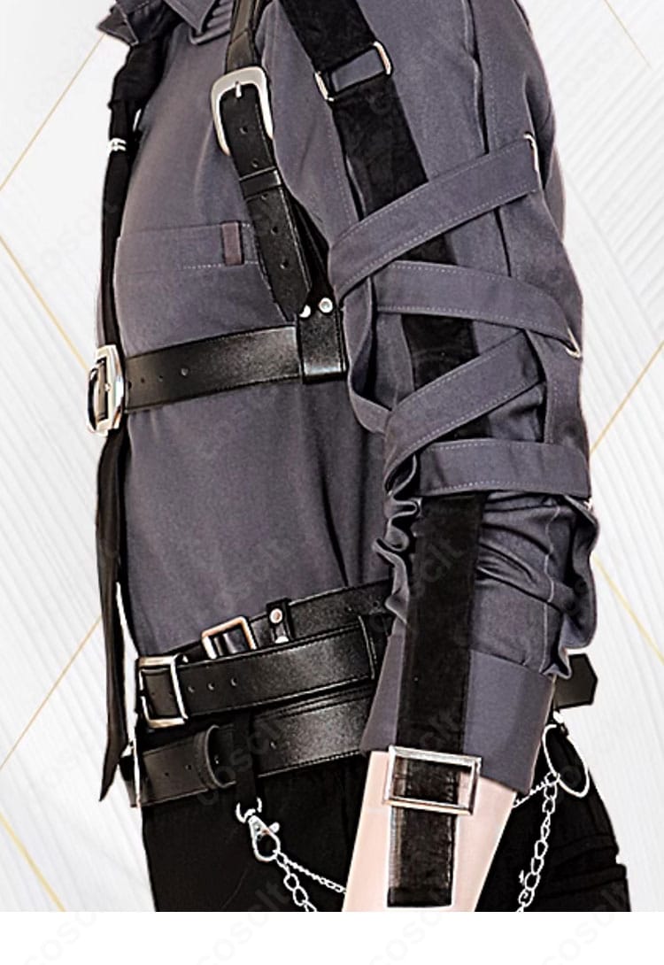 左袖の装飾アップ。ステッチの整列とパーツ固定で乱れにくい仕様