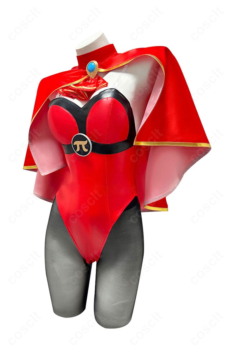 左側面の全身画像。着用時のシルエットバランスや透明ストラップの位置、マントのボリューム感が分かります。