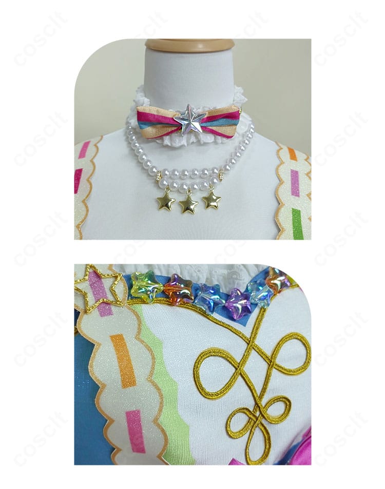 襟とネックレスのアップ。ストーン風パーツと縁取りの質感、留め具の位置関係が分かるディテール写真。