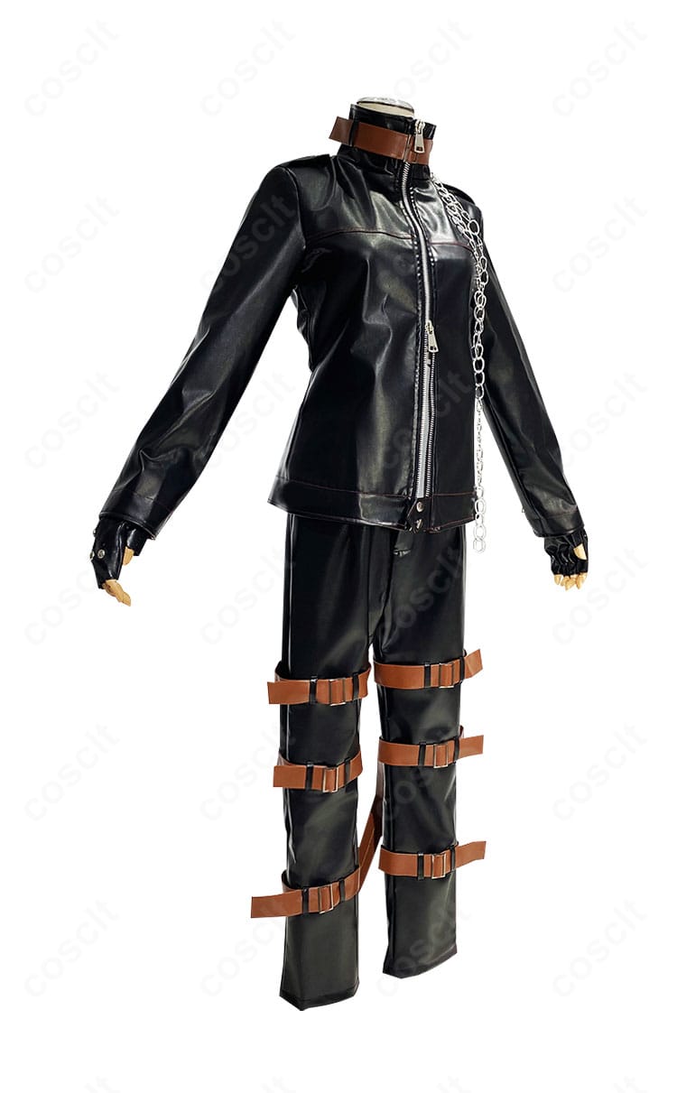 ダークフレイムマスター衣装の右側面。コート裾のシルエットとベルトコンポーネントの見え方を強調。