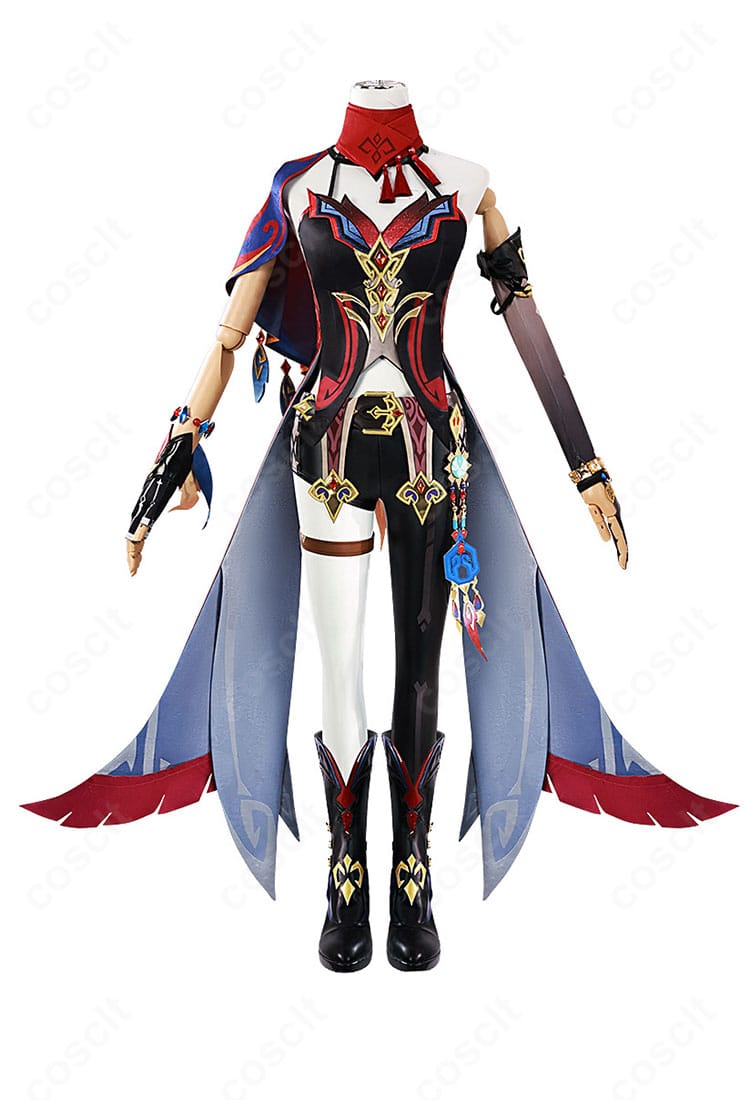 チャスカのコスプレ衣装正面全景。トップスとショートパンツ、披肩のラインがはっきり分かる写真。