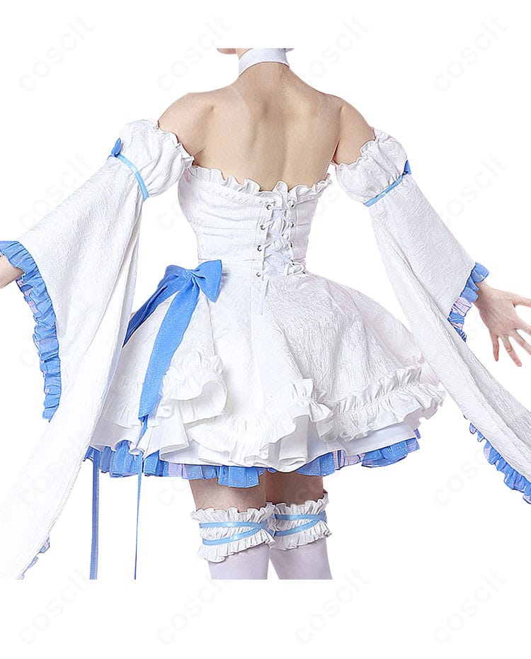 Re:ゼロ レム グラスエディション衣装の背面全体。編み上げディテールとスカートの落ち感を確認できる写真。