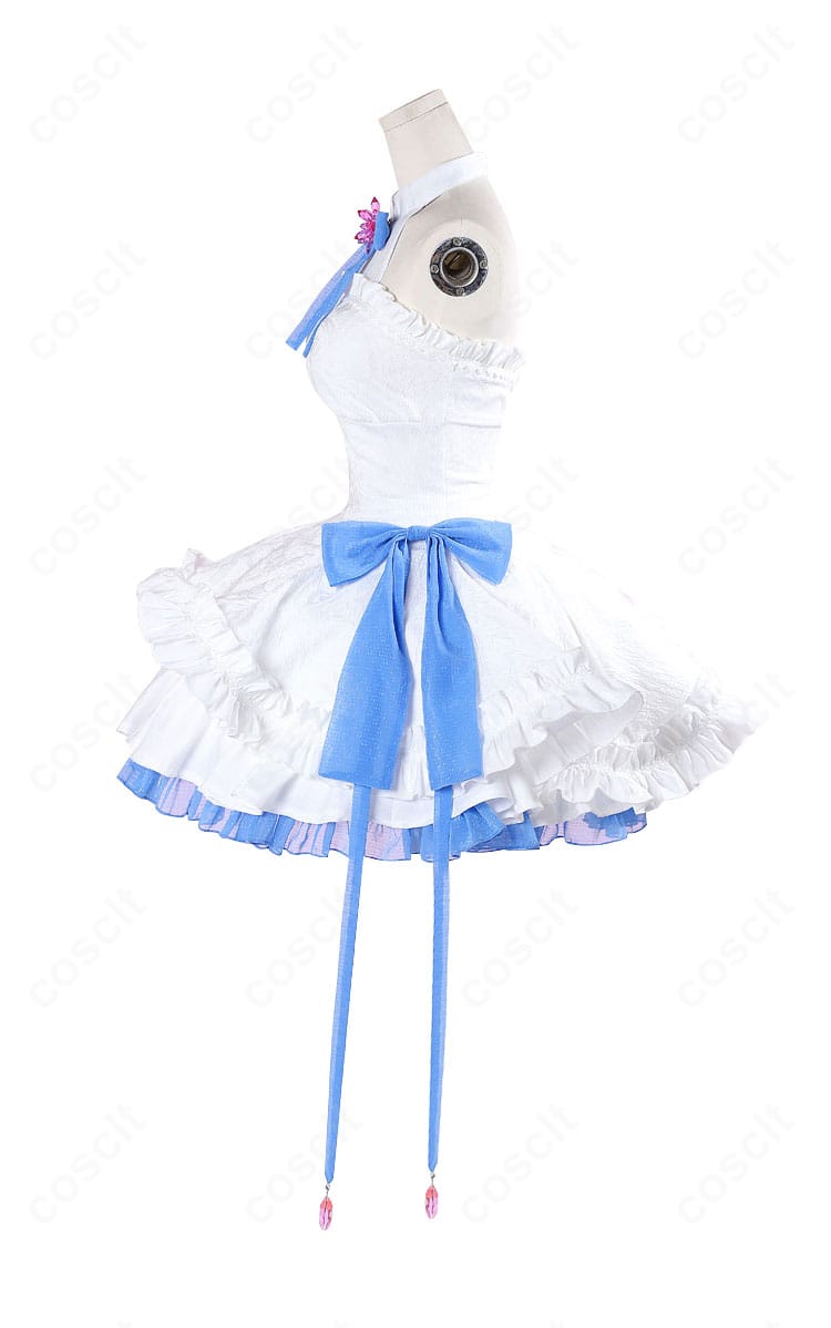 レム コスプレ衣装の左側装飾。リボンの結び目とレース縁取りの質感が分かるクローズアップ。