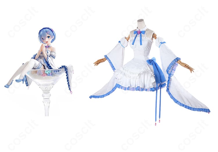 レムのグラスエディション風オフショルダードレスを着用したビジュアルイメージ。透明感ある装飾と上品なシルエットが伝わる構図。