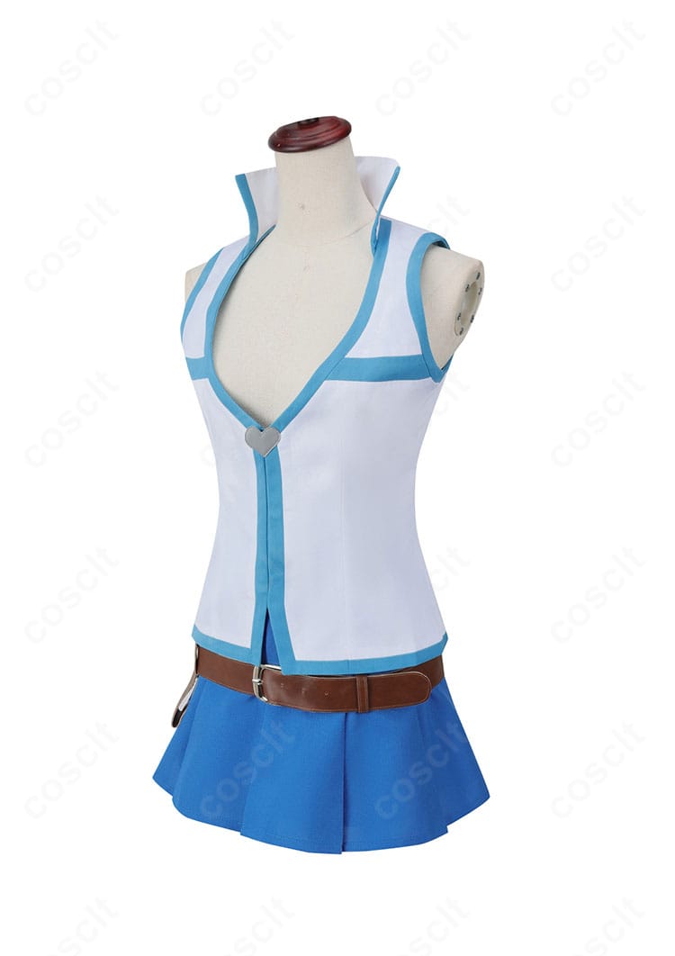 ルーシィ・ハートフィリア衣装の側面。ウエストラインとスカートの落ち感が分かる角度