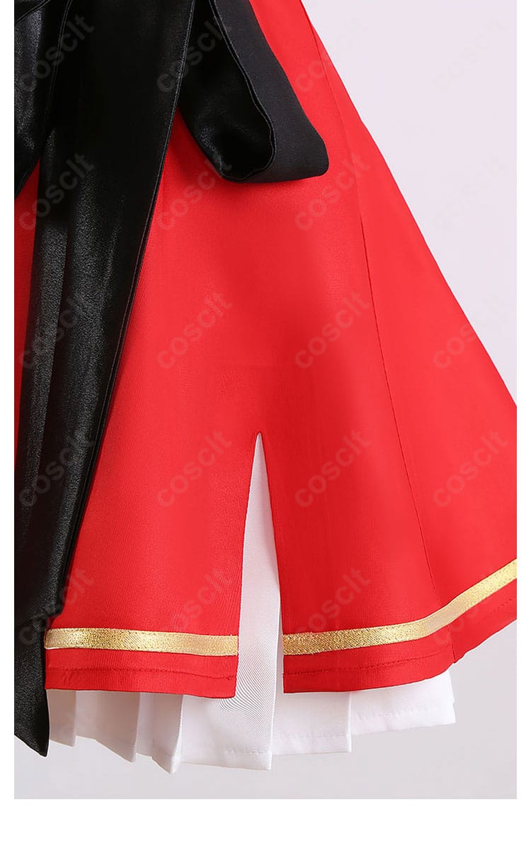 スカート裾の装飾ディテール。軽やかな広がりと端始末の美しさ