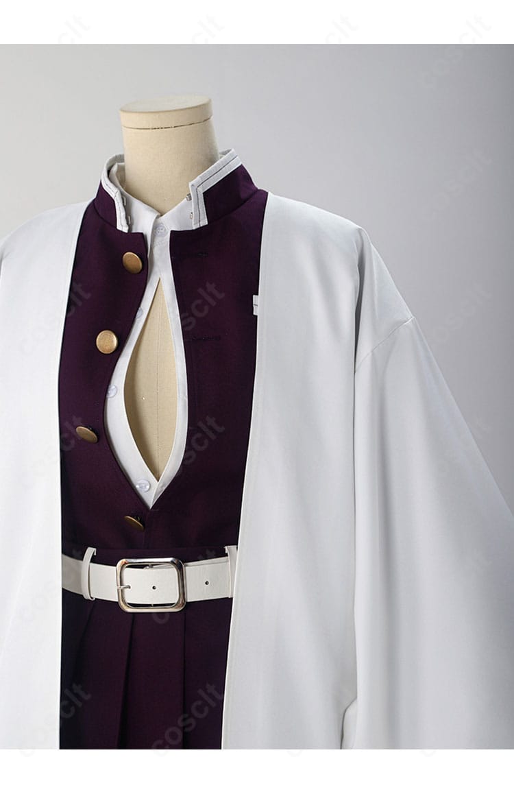 甘露寺蜜璃 コスプレ衣装のボタン・ベルト・プリーツなど細部装飾の接写