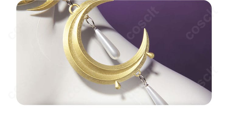 耳飾りの詳細。金属調パーツと揺れ感が分かる祭司コスプレの小物アップ