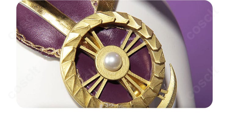 頭飾り装飾のクローズアップ。装飾パーツの重なりと色味が分かる特徴的ヘッドドレス