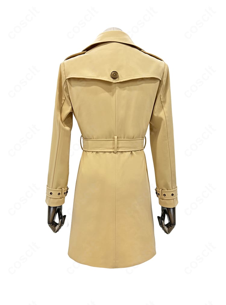 背面全景。センターベント周りのラインが際立つ、ペルソナ5R 明智吾郎 冬服トレンチの背面デザイン。