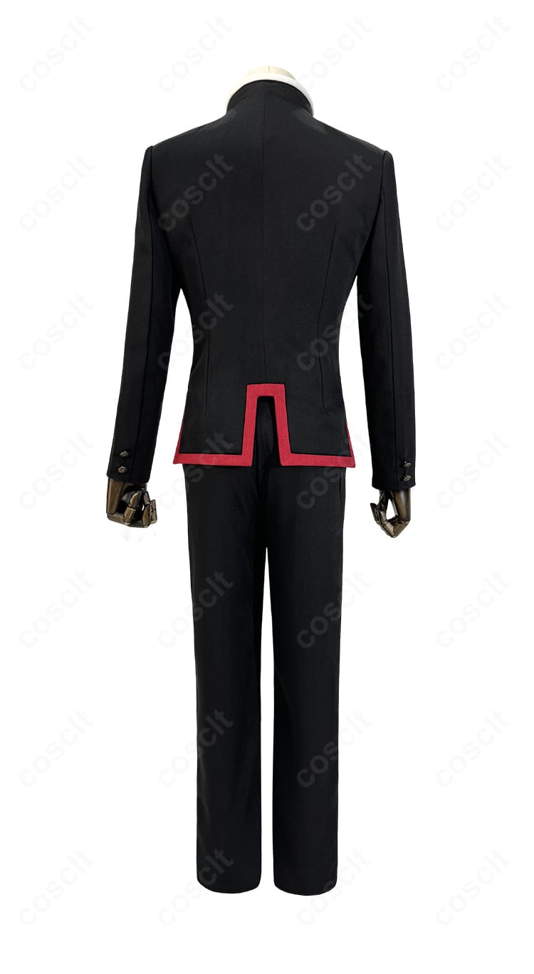 インナー（上着）背面の近接カット。背中の縫い目配置とシルエットの整いを確認できます。