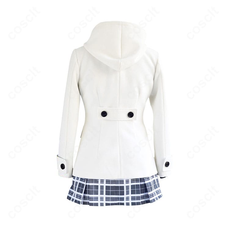 FGO マシュ冬服コスプレの背面ビュー。後ろ姿のシルエットと丈感を確認できる。