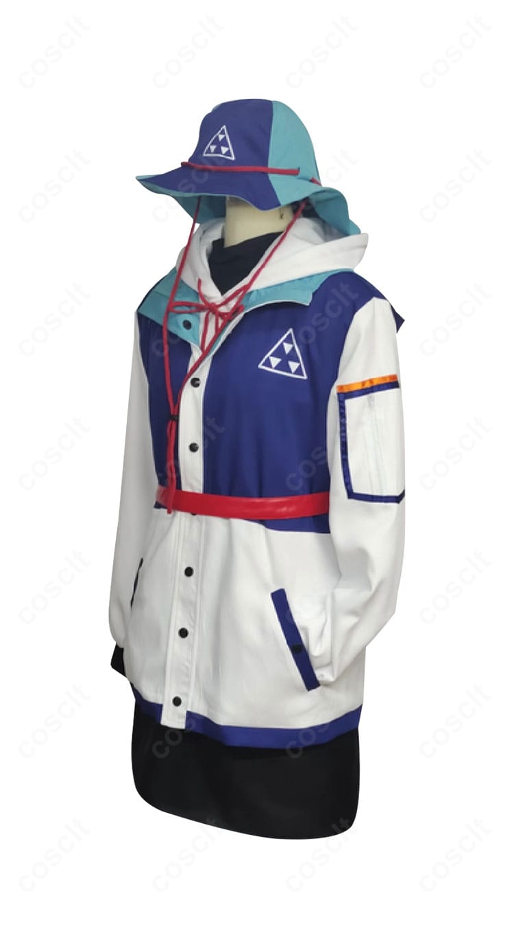 各務チヒロ キャンプ衣装の側面ディテール。袖口やフードのライン、太もも飾り・ベルト位置など立体的な作りを示す画像。