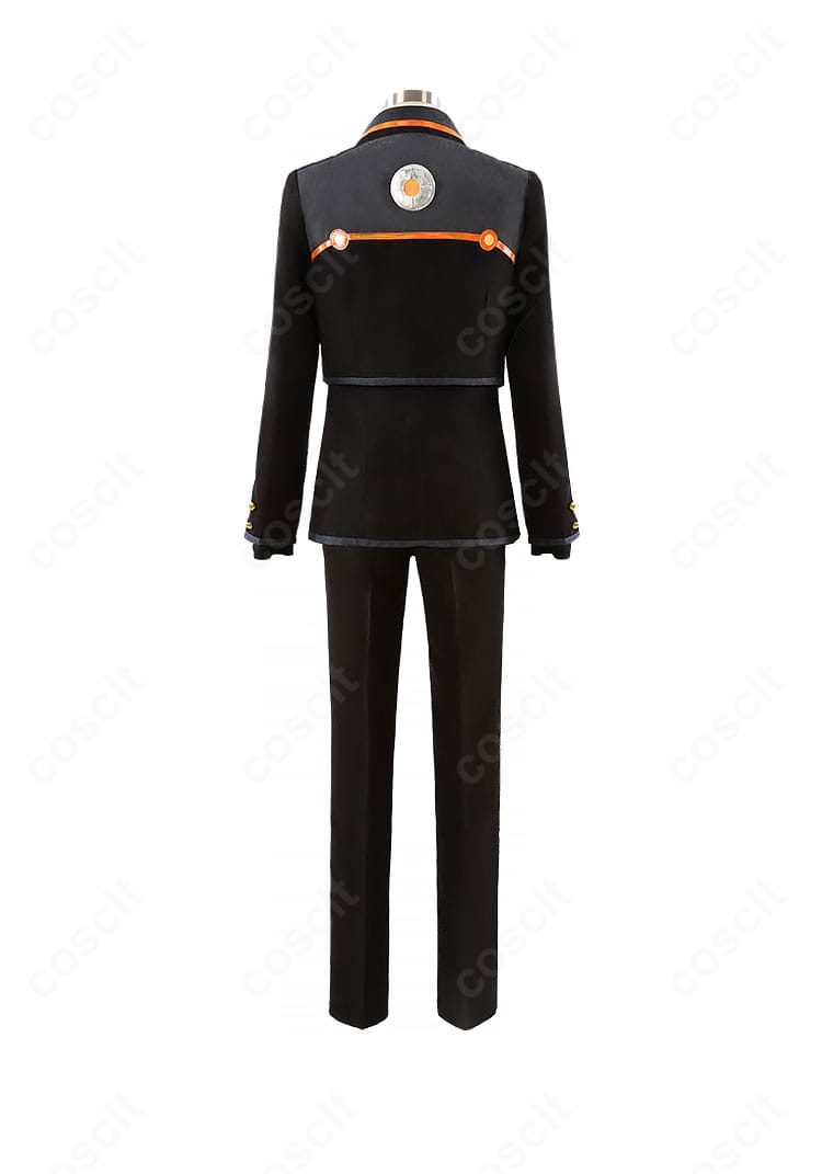 Fate/Grand Order 岸波白野（ザビ男）コスプレ衣装 背面。背中心のラインと裾の広がり、ベントの仕立てを再現。